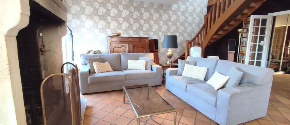 House 7 rooms of 173 m² in Fleury-les-Aubrais (45400)