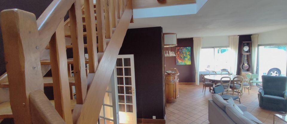 Maison 7 pièces de 173 m² à Fleury-les-Aubrais (45400)