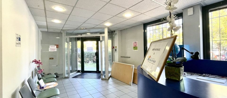 Offices of 417 m² in Grenoble (38100)