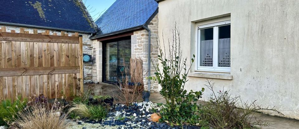 House 9 rooms of 210 m² in Plonéour-Lanvern (29720)