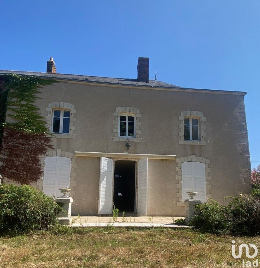 House 8 rooms of 230 m² in Vieillevigne (44116)