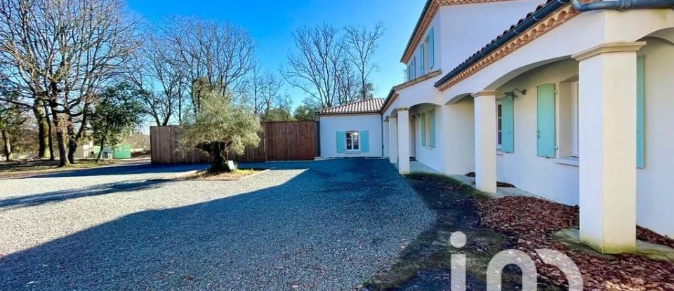House 7 rooms of 298 m² in Les Mathes (17570)