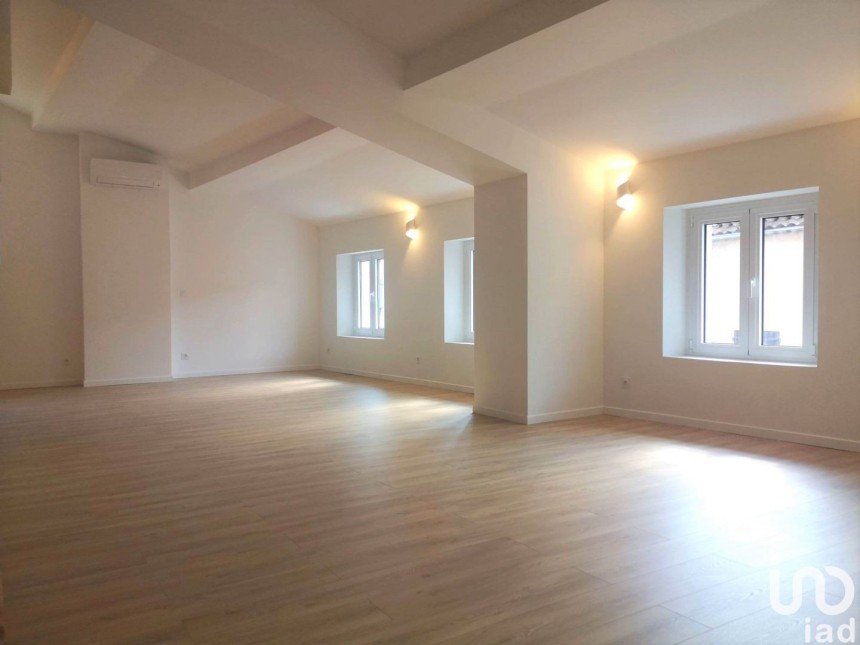 Apartment 3 rooms of 120 m² in Solliès-Pont (83210)