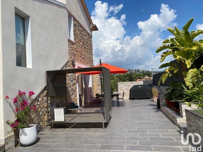 House 4 rooms of 110 m² in Mougins (06250)