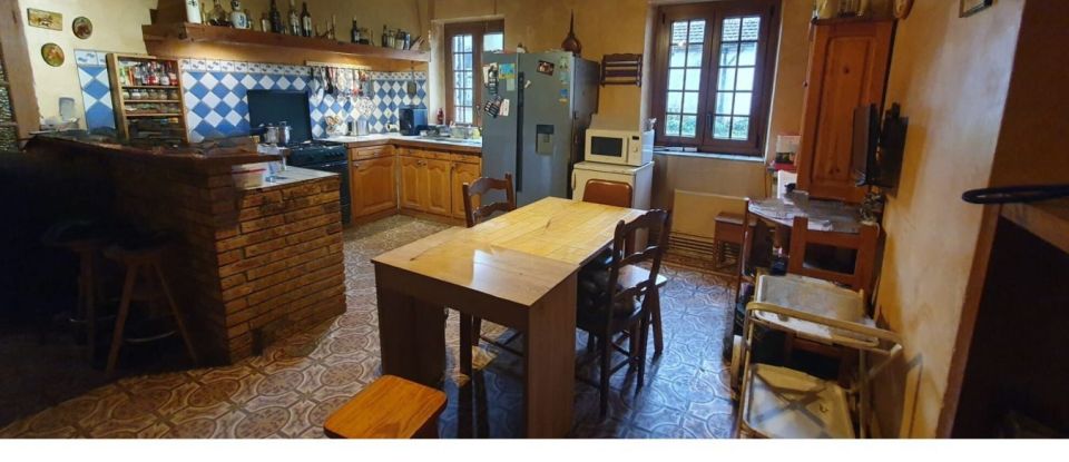 Equestrian facility 11 rooms of 360 m² in Souppes-sur-Loing (77460)