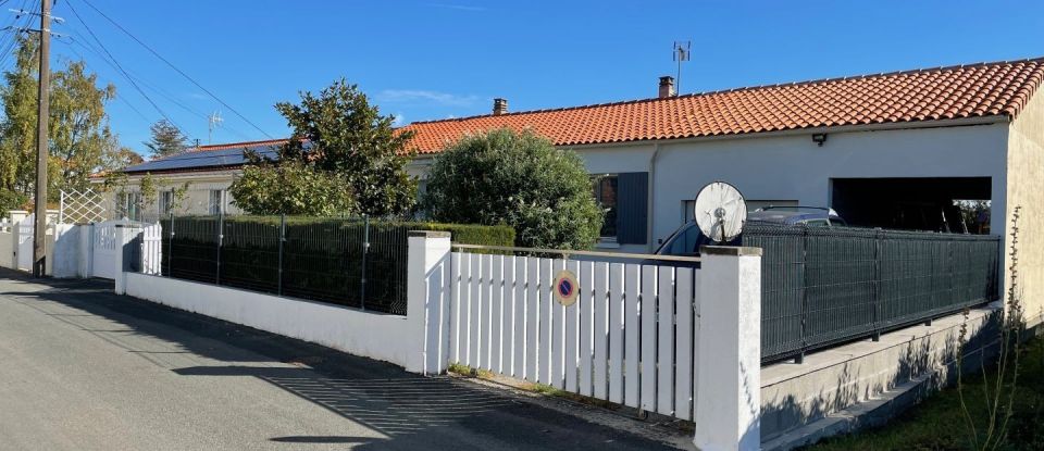 House 4 rooms of 88 m² in Surgères (17700)