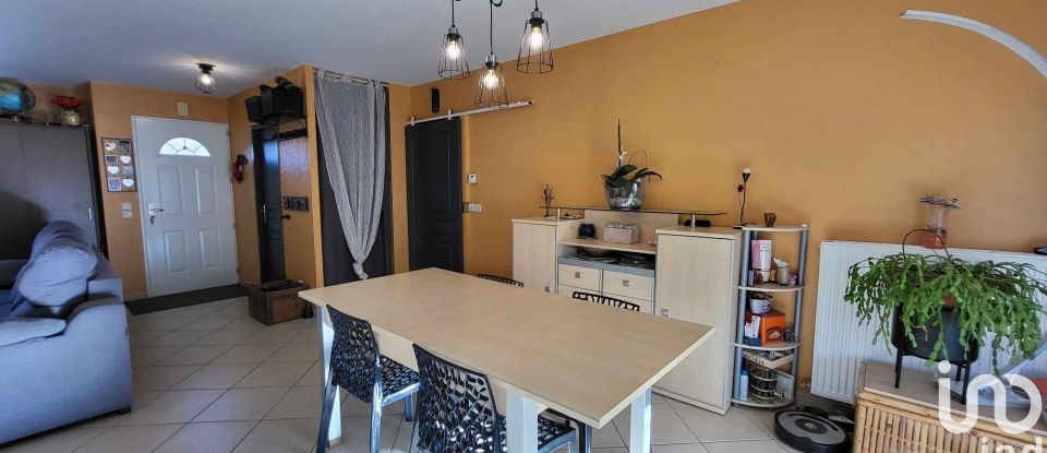 House 4 rooms of 103 m² in Villefranche-sur-Cher (41200)
