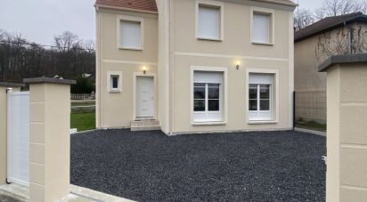 House 4 rooms of 86 m² in Mogneville (60140)