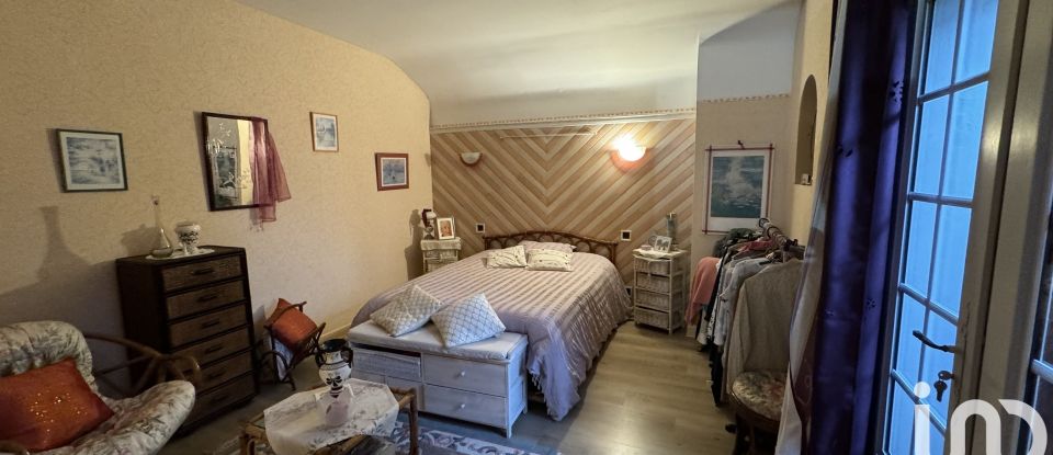 Longere 7 rooms of 210 m² in Saint-Boès (64300)