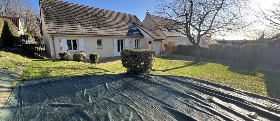 House 5 rooms of 116 m² in Sillé-le-Philippe (72460)