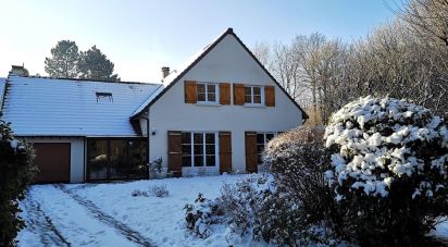House 8 rooms of 175 m² in Coye-la-Forêt (60580)