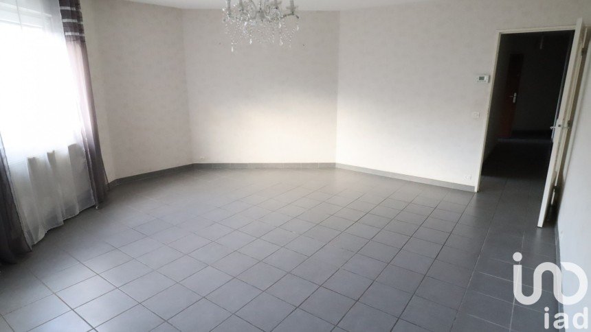 Apartment 4 rooms of 101 m² in Clermont-Ferrand (63000)
