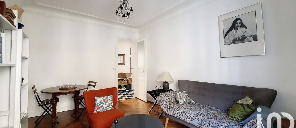 Appartement 3 pièces de 44 m² à Paris (75018)