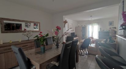 House 4 rooms of 90 m² in Montamisé (86360)