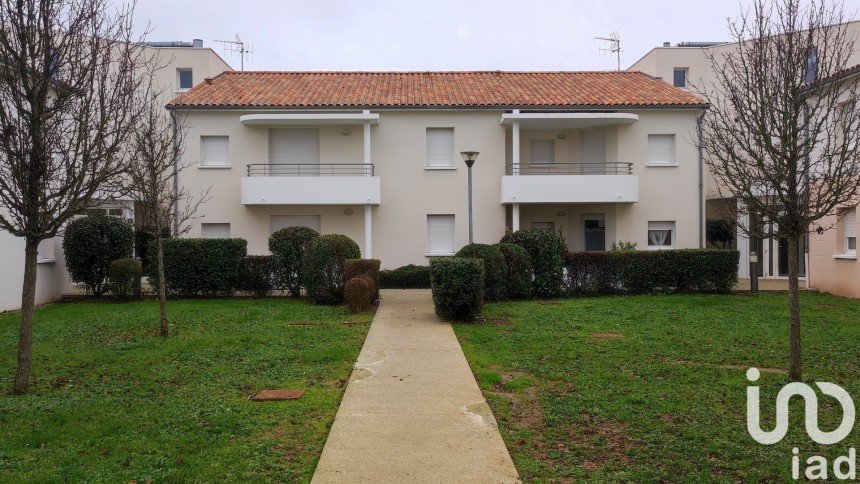 Apartment 3 rooms of 62 m² in Niort (79000)