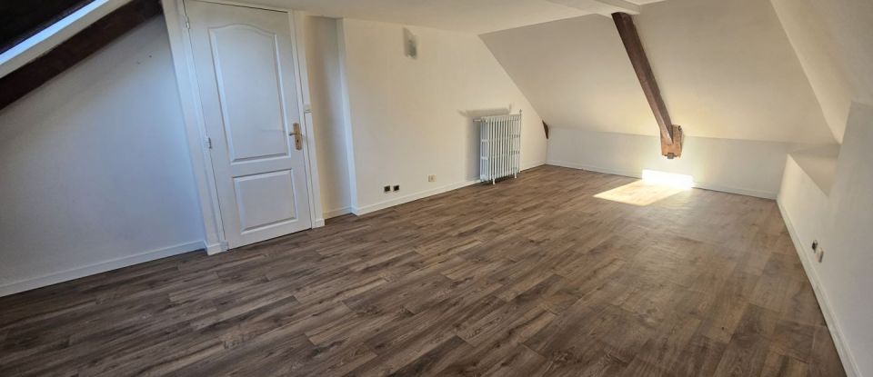 House 4 rooms of 108 m² in Torigny-les-Villes (50160)
