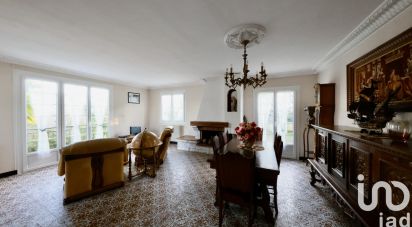 Maison traditionnelle 8 pièces de 161 m² à Orvault (44700)