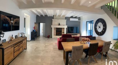 House 9 rooms of 280 m² in Mirebeau (86110)