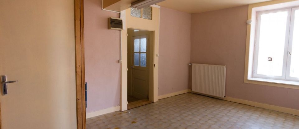House 5 rooms of 163 m² in Saint-Léonard-de-Noblat (87400)