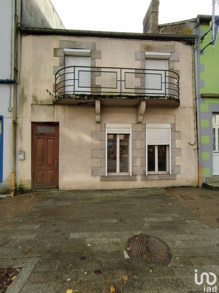 House 5 rooms of 86 m² in Pré-en-Pail-Saint-Samson (53140)