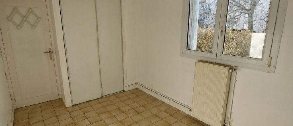 Apartment 3 rooms of 70 m² in Le Plessis-Trévise (94420)
