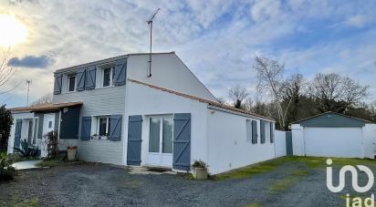 House 8 rooms of 153 m² in Le Fenouiller (85800)
