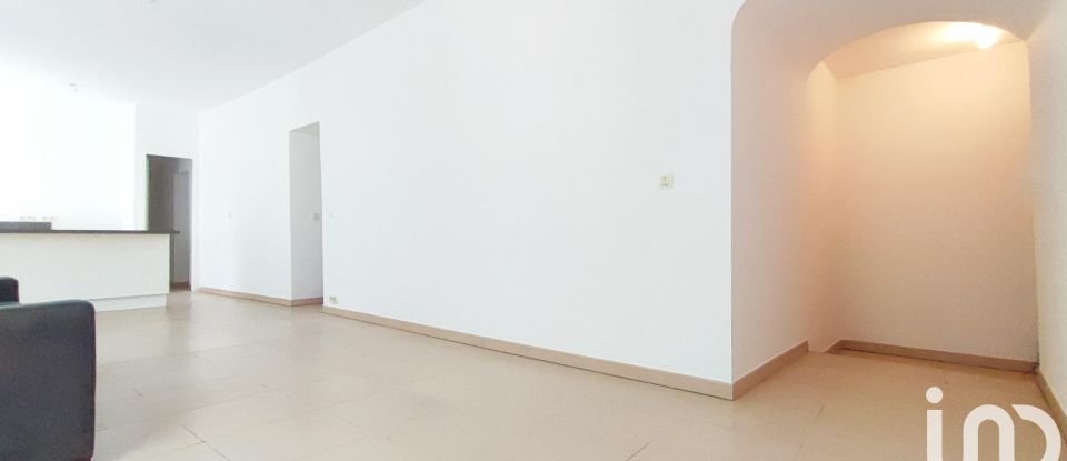 Apartment 3 rooms of 71 m² in Clarensac (30870)