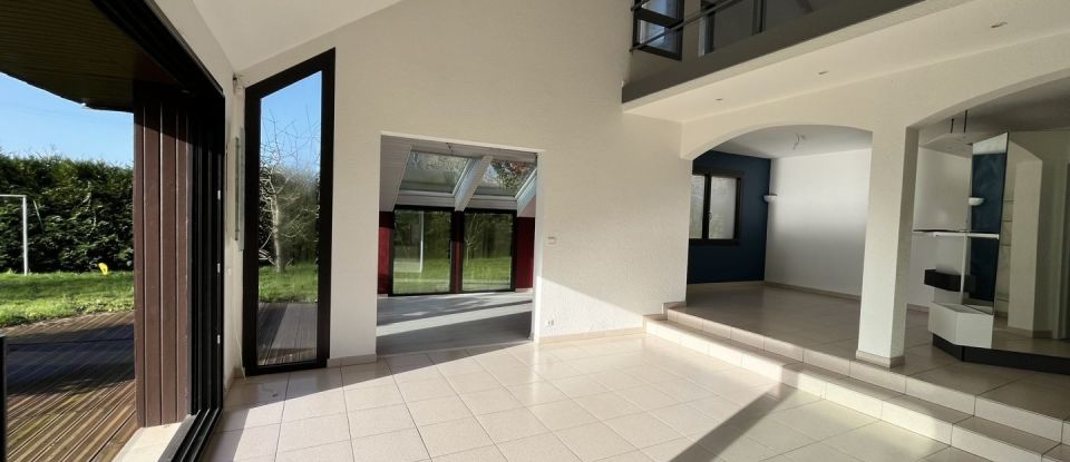 Maison 6 pièces de 150 m² à La Chapelle-des-Fougeretz (35520)