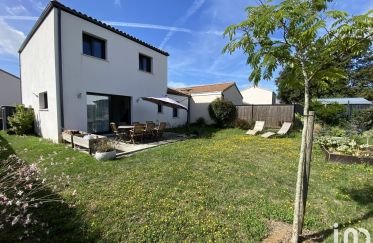 House 5 rooms of 104 m² in Pont-Saint-Martin (44860)