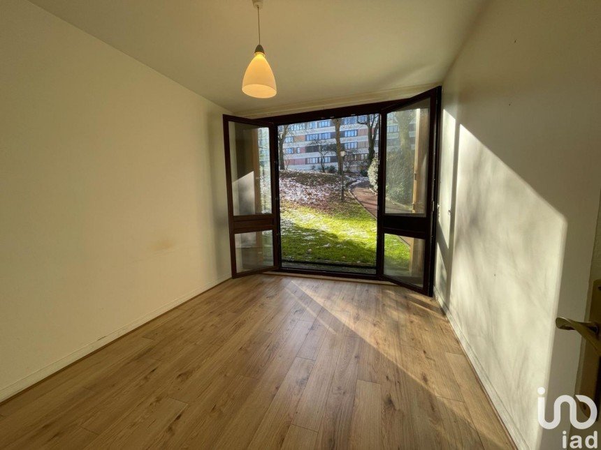 Appartement 1 pièce de 27 m² à Fontenay-le-Fleury (78330)