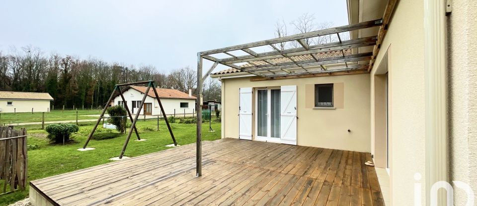 Maison traditionnelle 5 pièces de 105 m² à Vensac (33590)