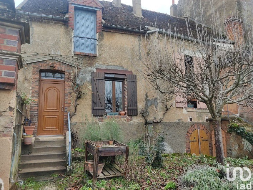 House 5 rooms of 90 m² in SAINT-MARTIN-SUR-OREUSE (89260)
