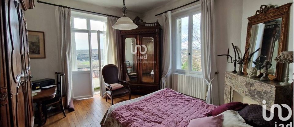 House 5 rooms of 135 m² in Villefranche-de-Rouergue (12200)