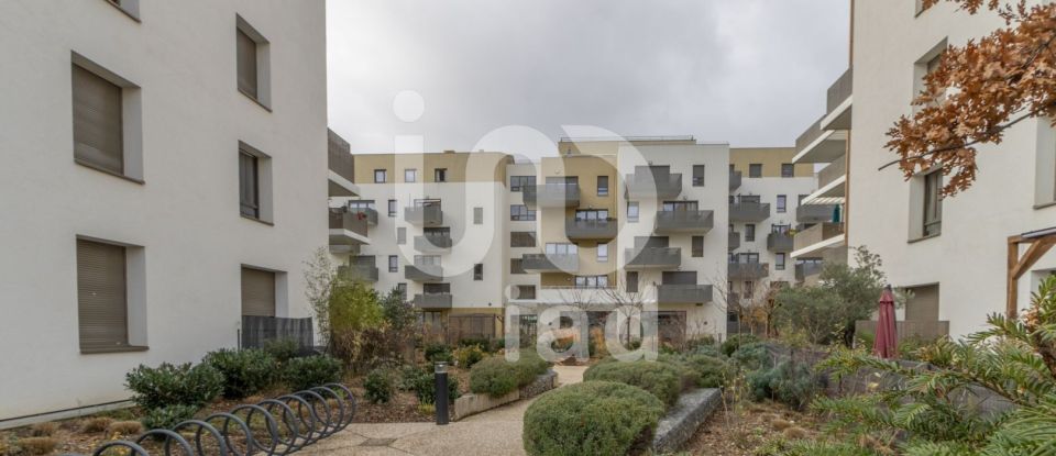 Appartement 3 pièces de 61 m² à Saint-Priest (69800)