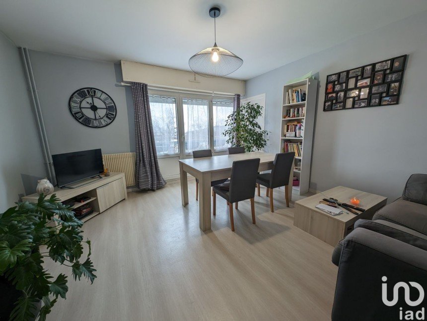 Appartement 3 pièces de 71 m² à Arbent (01100)