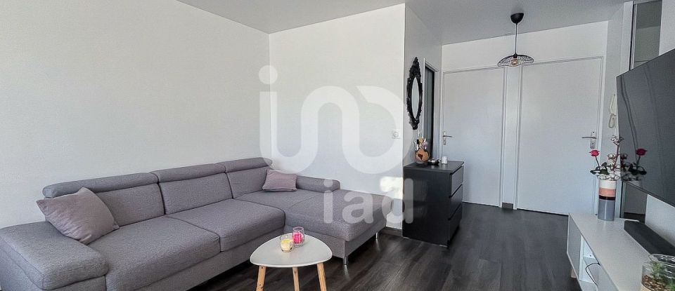 Apartment 3 rooms of 62 m² in Claye-Souilly (77410)