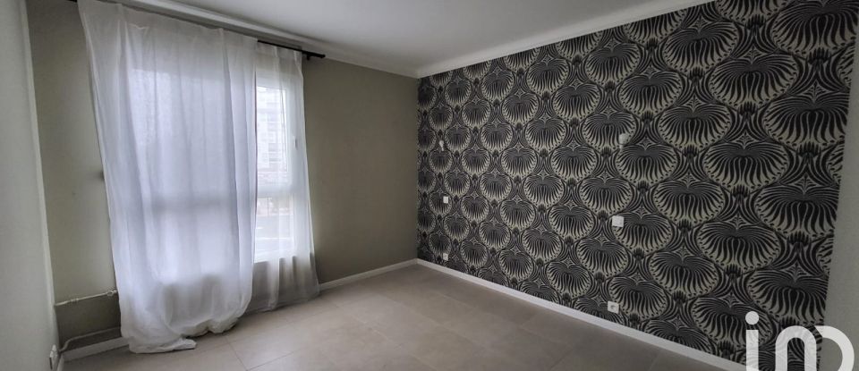 Appartement 5 pièces de 92 m² à Châlons-en-Champagne (51000)