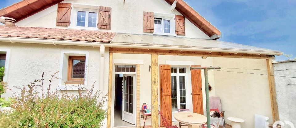 House 4 rooms of 110 m² in Villeblevin (89340)