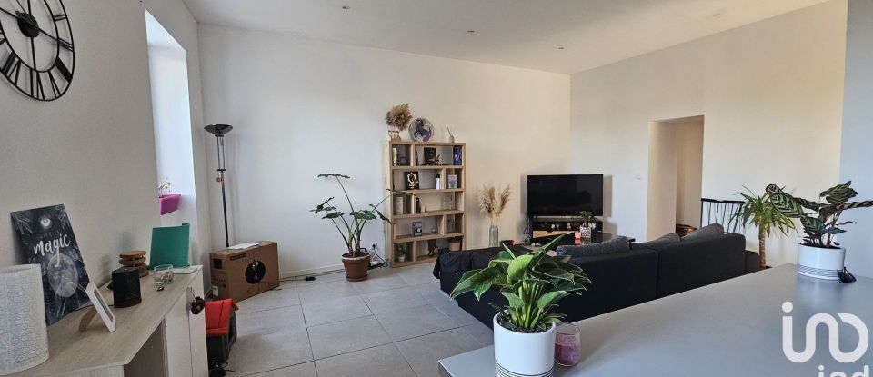 Apartment 3 rooms of 106 m² in Bédarrides (84370)