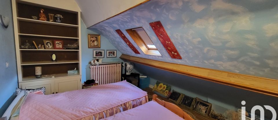 House 5 rooms of 121 m² in Montargis (45200)