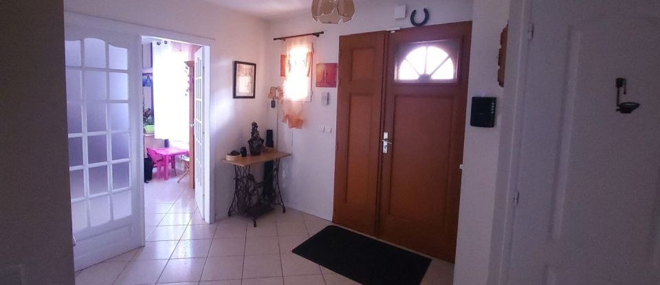 House 8 rooms of 172 m² in La Norville (91290)