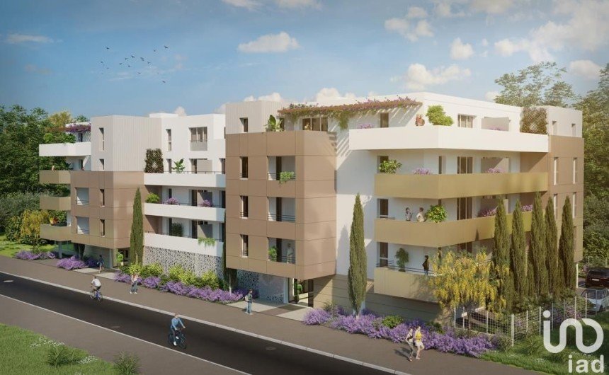 Appartement 4 pièces de 85 m² à Arles (13200)