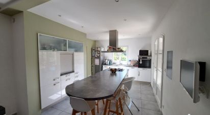 House 8 rooms of 177 m² in Saint-Martin-d'Ardèche (07700)