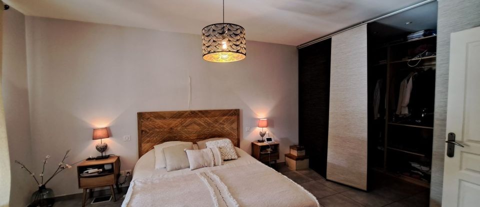 Maison 8 pièces de 177 m² à Saint-Martin-d'Ardèche (07700)