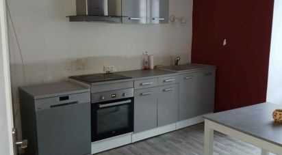 Town house 6 rooms of 162 m² in Gençay (86160)