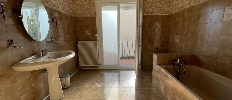 House 5 rooms of 130 m² in Narbonne (11100)