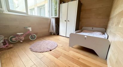 Apartment 4 rooms of 78 m² in Les Ulis (91940)