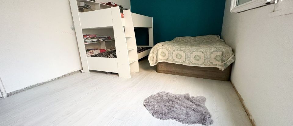 Apartment 4 rooms of 78 m² in Les Ulis (91940)