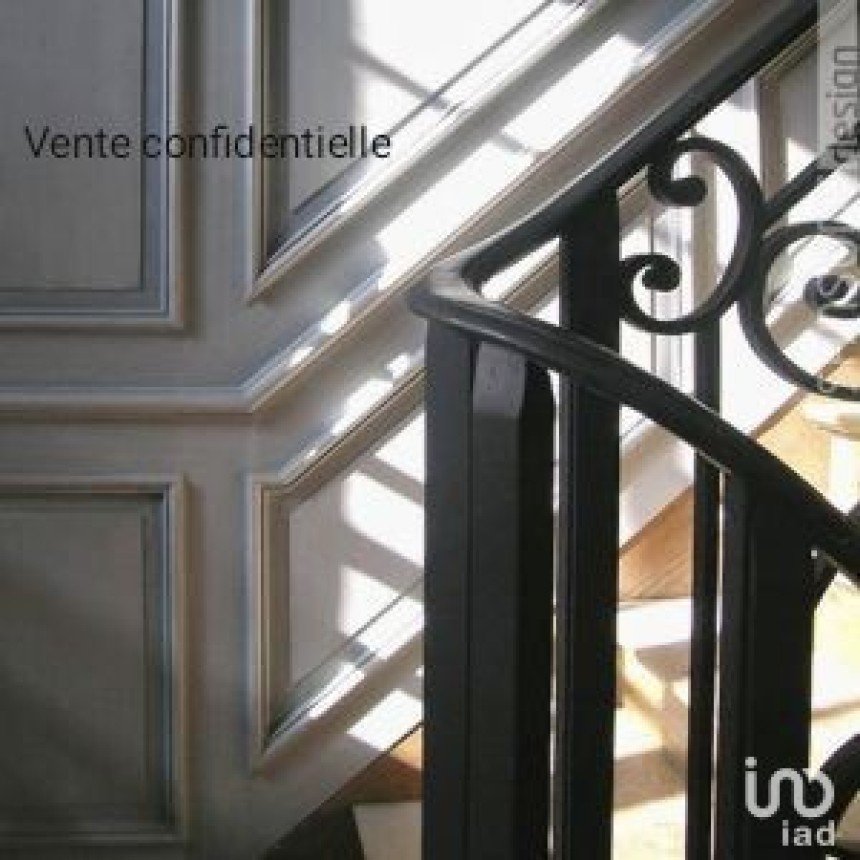 House 11 rooms of 313 m² in Bordeaux (33000)