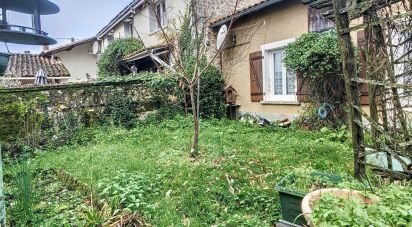 House 3 rooms of 83 m² in Saint-Gourson (16700)